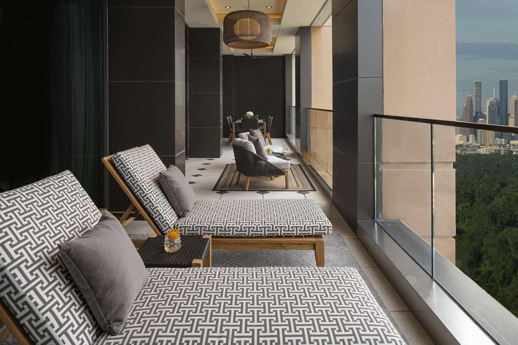 The Post Oak Hotel Houston Exterior photo